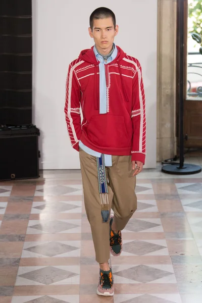 Look 5